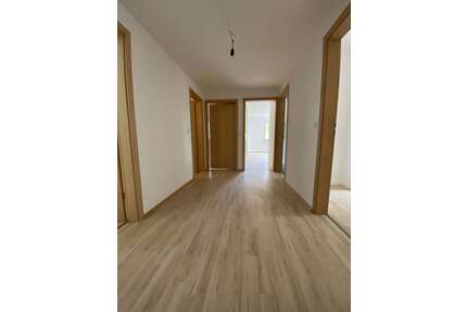 Wohnung zum Mieten in Duisburg 599,00 € 76 m²