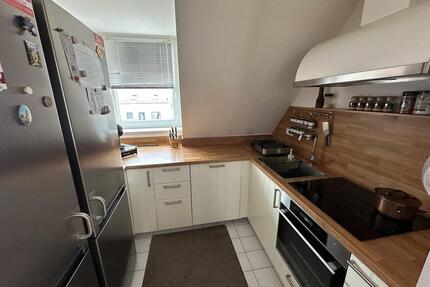 Teilmöblierte 4,5 Zimmer Etagenwohnung + Balkon und 2 Stellplätze - Neustadt an der Donau