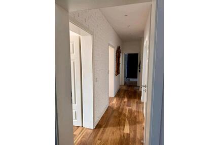 4 Zimmer Wohnung - 850,00&nbsp;EUR Kaltmiete, ca.&nbsp; 100,00&nbsp;m&sup2; in Wuppertal (PLZ: 42281) Sedansberg