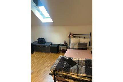 1 WG Zimmer Neustadt , Bremen ,Zentral zum 15.04.2026