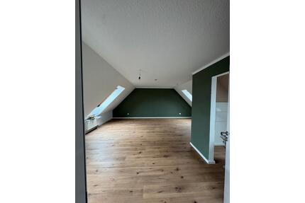 Schöne 1 Zimmer Dachgeschosswohnung Basdorf - Wandlitz