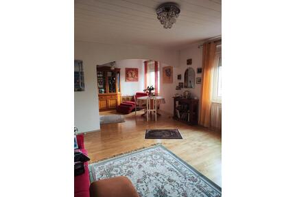 3,5 Zimmer Wohnung in Baden-Baden zu vermieten. 2 OG mit Stellpl