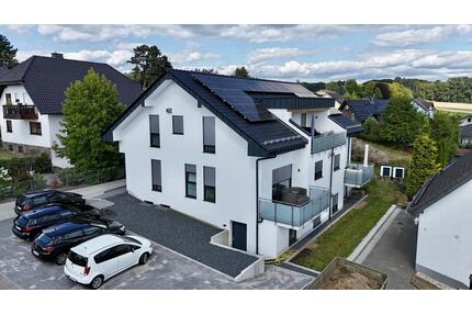 Neubau 4-Zimmer Dachgeschosswohnung mit großem Balkon und Blick ins Grüne - Kleinmaischeid