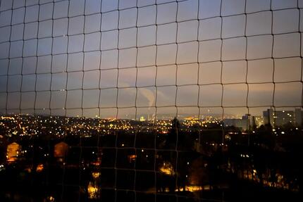 1 Zimmer Wohnung: bester Ausblick+EBK+Stellplatz+Balkon+renoviert - Stuttgart Mühlhausen