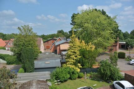 Helle 2,5-Zimmer Dachgeschosswohnung mit Balkon im Zentrum - Bad Bramstedt