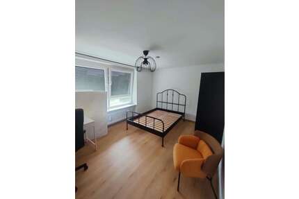 WG-Zimmer in München 900,00 € 15 m²