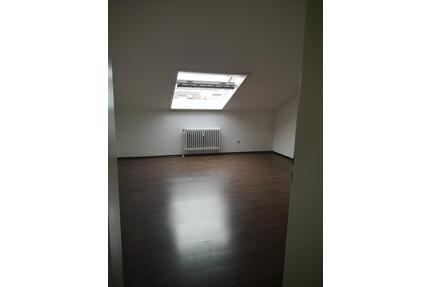 Ein WG Zimmer in Kornwestheim - 500,00&nbsp;EUR Kaltmiete, ca.&nbsp; 15,00&nbsp;m&sup2; in Kornwestheim (PLZ: 70806)