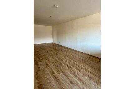 WG-geeignete 90 m² Wohnung mit großem Balkon - Marburg Marbach