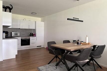 Große 2-Zimmer mit Balkon, Einbauküche und Stellplätze - Villingen-Schwenningen Kopsbühl