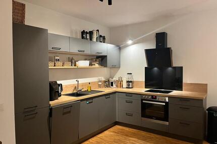 Schicke teilmöblierte 2,5-Zimmer Wohnung im 3. OG mit Balkon in D - Düsseldorf Stadtbezirk 3