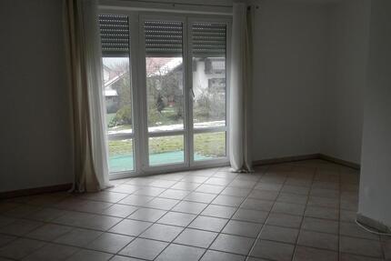 Zwei Zimmer Wohnung - 650,00&nbsp;EUR Kaltmiete, ca.&nbsp; 62,00&nbsp;m&sup2; in Vilshofen an der Donau (PLZ: 94474)