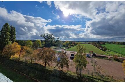 *Wo der Blick weiter reicht als der Alltag* 2 Zimmer mit Balkon und Panoramablick + 2 NKM geschenkt - Aken (Elbe)