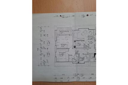 Ruhige, helle 2-Zimmer Dachgeschosswohnung mit Balkon u. EBK in Bad Münder - Bad Münder am Deister