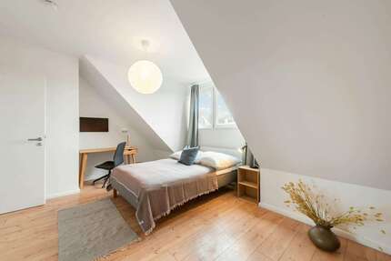 WG-Zimmer in Berlin 999,00 € 16 m²