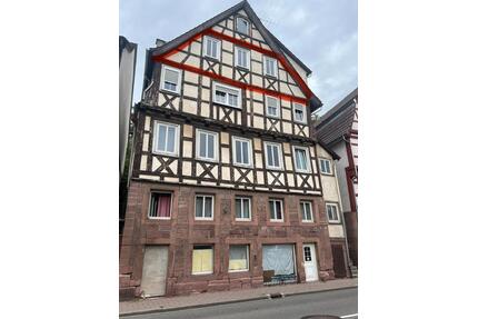 Helle 4-Zimmer Wohnung in Calw - 950,00&nbsp;EUR Kaltmiete, ca.&nbsp; 79,00&nbsp;m&sup2; in Calw (PLZ: 75365)