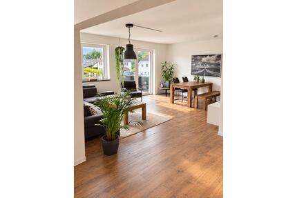 Moderne 3-Zimmer Whg mit Balkon und Aufzug in 57299 Burbach