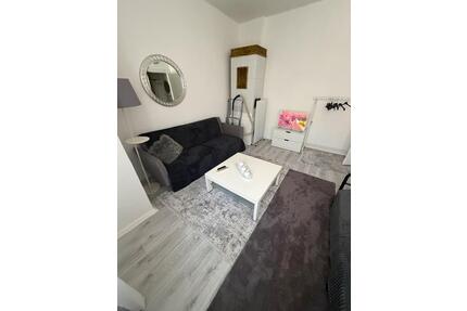 1-Zimmer Altbauwohnung für 1 Person zu vermieten. Ohne Anmeldung - Berlin Neukölln