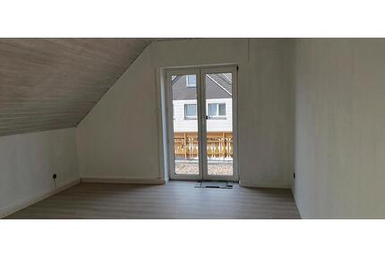 2 Zimmer Dachgeschoss ca. 63 qm KM 550 € - Bielefeld Heepen