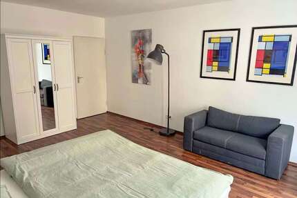 WG-Zimmer in Frankfurt am Main 899,00 € 30 m²