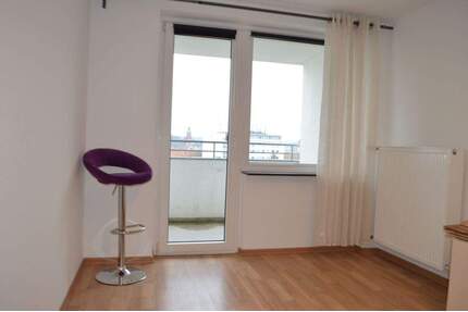 Neugründung einer 3er-Mädel WG ! Geniale gesuchte Lage in der Stadt Würzburg , fußläufig zur Neuen Uni ... beim Ringpark-Riemenschneider Str. ;-)