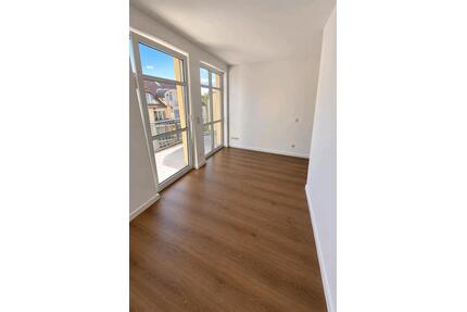 WG-Zimmer – renoviert, Balkon, EBK in Leipzig-Leutzsch