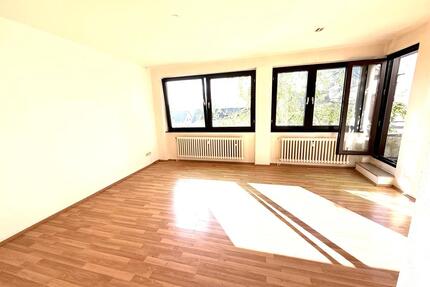 Helle 2 Zimmer Wohnung in Krefeld nah HS Niederrhein zu vermieten