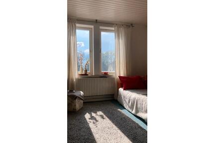Ruhige 5 Zimmer Wohnung auf dem Land - Weste