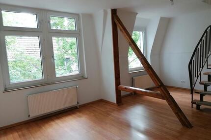 Renovierte 3-Zimmer Altbauwohnung, zwei Bädern und neuer Etagenheizung – in Essen-Frohnhausen