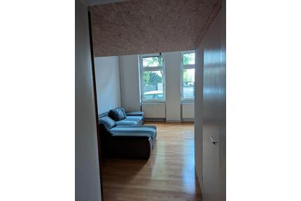 Erdgeschoss Wohnung in Kalk 40qm mit Einbauküche - Köln