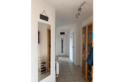 Helle 2-Zimmer DG-Wohnung in Eschweiler-Bergrath – teilmöbliert!!