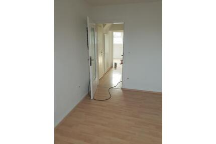 2 Zimmer Wohnung 54 m2 Renoviert - Duisburg Mittelmeiderich