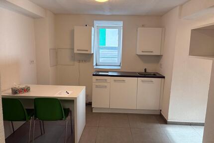 **2 Zimmer Wohnung komplett möbliert ** - Taunusstein