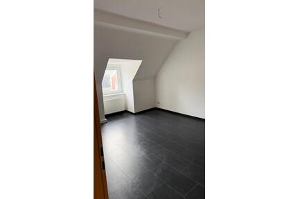 Renovierte 2-Zimmer Wohnung (50 m²) 3.OG –ruhige Lage – ab sofort - Dortmund Huckarde