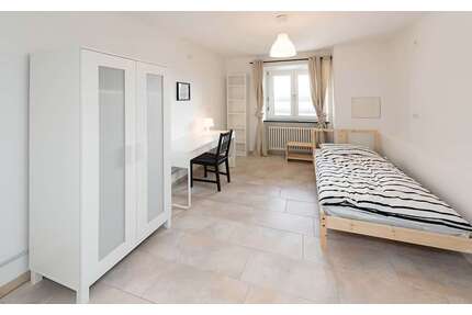 WG-Zimmer in München 885,00 € 13 m²