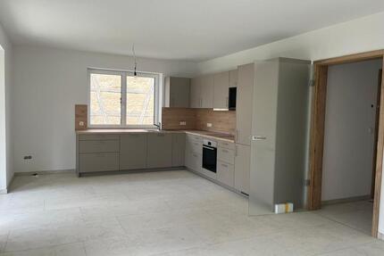 Neue 3 Zimmer Wohnung zu vermieten - Steinsfeld