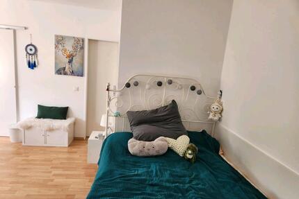 Möbliertes Studio-Apartment mit separater Küche und Balkon - Frankfurt am Main Bonames