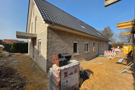 Erstbezug 4 Zimmer Wohnung + Balkon+ Stellplatz + Bramsche