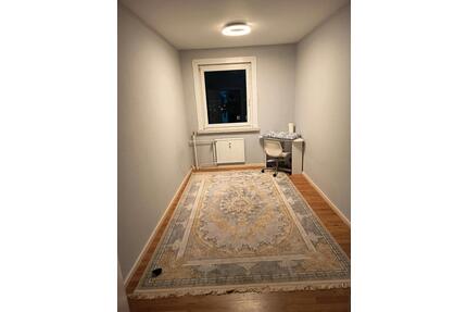 WG Zimmer Berlin - 500,00&nbsp;EUR Kaltmiete, ca.&nbsp; 25,00&nbsp;m&sup2; in Berlin (PLZ: 12627) Marzahn-Hellersdorf