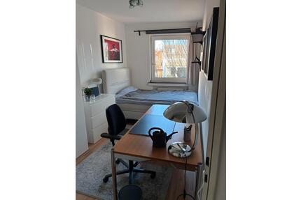 1 WG Zimmer in 3 er WG - 505,00&nbsp;EUR Kaltmiete, ca.&nbsp; 85,00&nbsp;m&sup2; in Aachen (PLZ: 52070) Aachen-Mitte