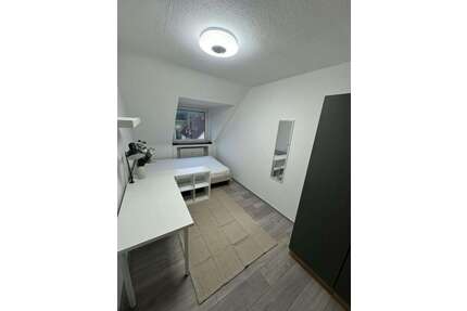 WG-Zimmer in Düsseldorf 650,00 € 14 m²