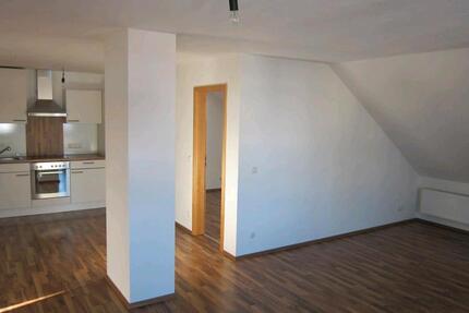 2,5 Zimmer Dachgeschosswohnung mit Balkon - Taufkirchen (Vils)