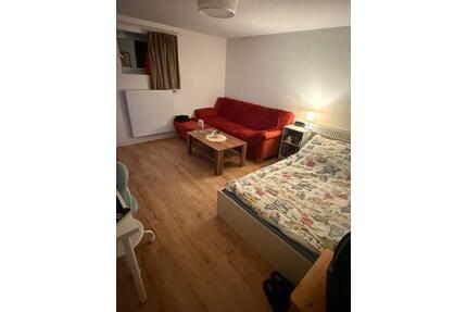 Wg Zimmer ab April frei - 450,00&nbsp;EUR Kaltmiete, ca.&nbsp; 20,00&nbsp;m&sup2; in Kiel (PLZ: 24143) Gaarden-Ost