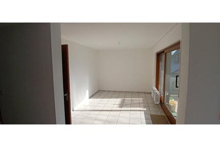 4,5-Zimmer Wohnung mit Balkon + 2 Tiefgaragenplätze in Backnang