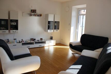 3-Zimmer Altbau Loft Wohnung am Lech: 63 qm, kernsaniert, 2 Balkone, Parkett, Küche, ruhig, nähe KUKA, provisionsfrei - Augsburg