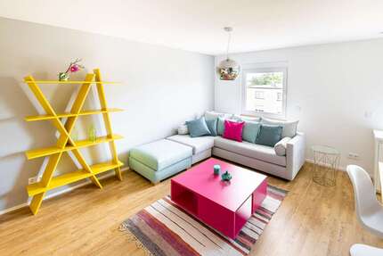 Wohnen auf Zeit in Frankfurt-Hausen 1.200,00 €