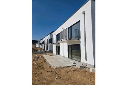 4 Zimmer EG Wohnung in 74722 Buchen Odenwald 130 qm mit Garten - Buchen (Odenwald)