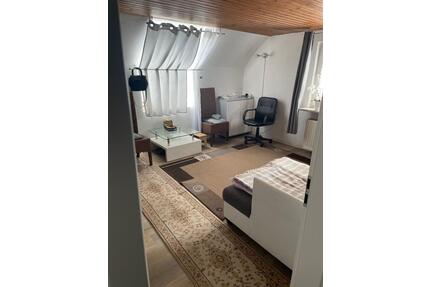 Schöne 1 Zimmer Wohnung im Dachgeschoss - Kassel Philippinenhof-Warteberg