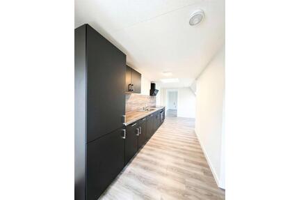 Frisch renoviert: Lichtdurchflutete 3-Zimmer-Wohnung mit moderner Einbauküche - Magdeburg Brückfeld