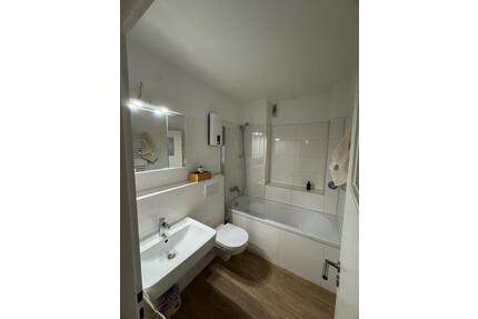 Top Modernisierte 3-Zimmer-Wohnung mit Balkon in ruhiger Parklage - Hamburg Wandsbek