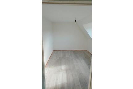 Kleine 2 Zimmer Dachgeschoßwohnung in Fruerlund - Tastrup